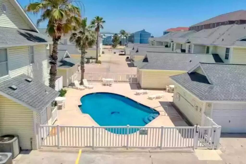 Spacious Home, Short Walk To Beach, Heated Pool! Corpus Christi Ngoại thất bức ảnh